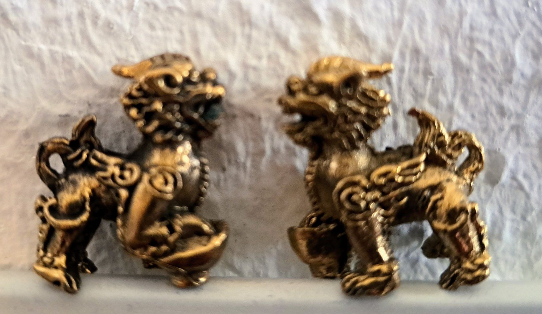 Skulpturen & Statuen: Gardiens de temple / chiens fo – Neu und originalverpackt aus Vernier von 19pigments