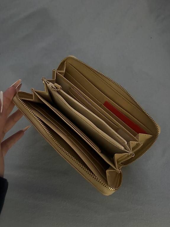 Portamonete: Portefeuille Valentino beige – Usato da Lausanne venduto da may_vqv9 1