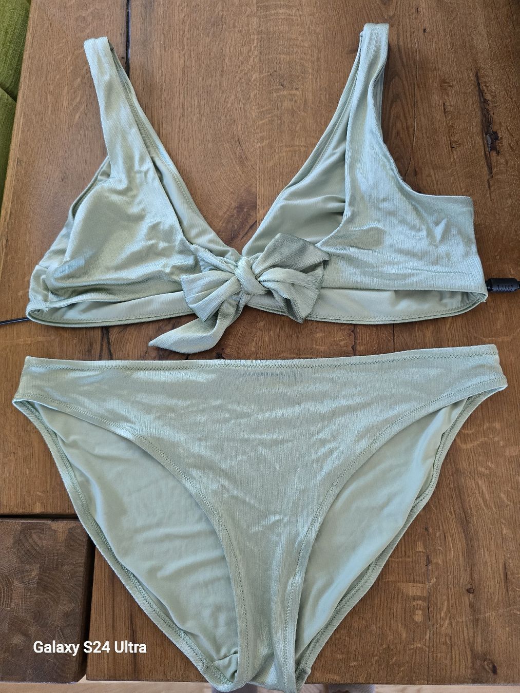 H&M Badekleider & Bikinis: Bikini Damen hellgrün 44C-Cup  – Gebraucht aus Kloten von Salentina64 1