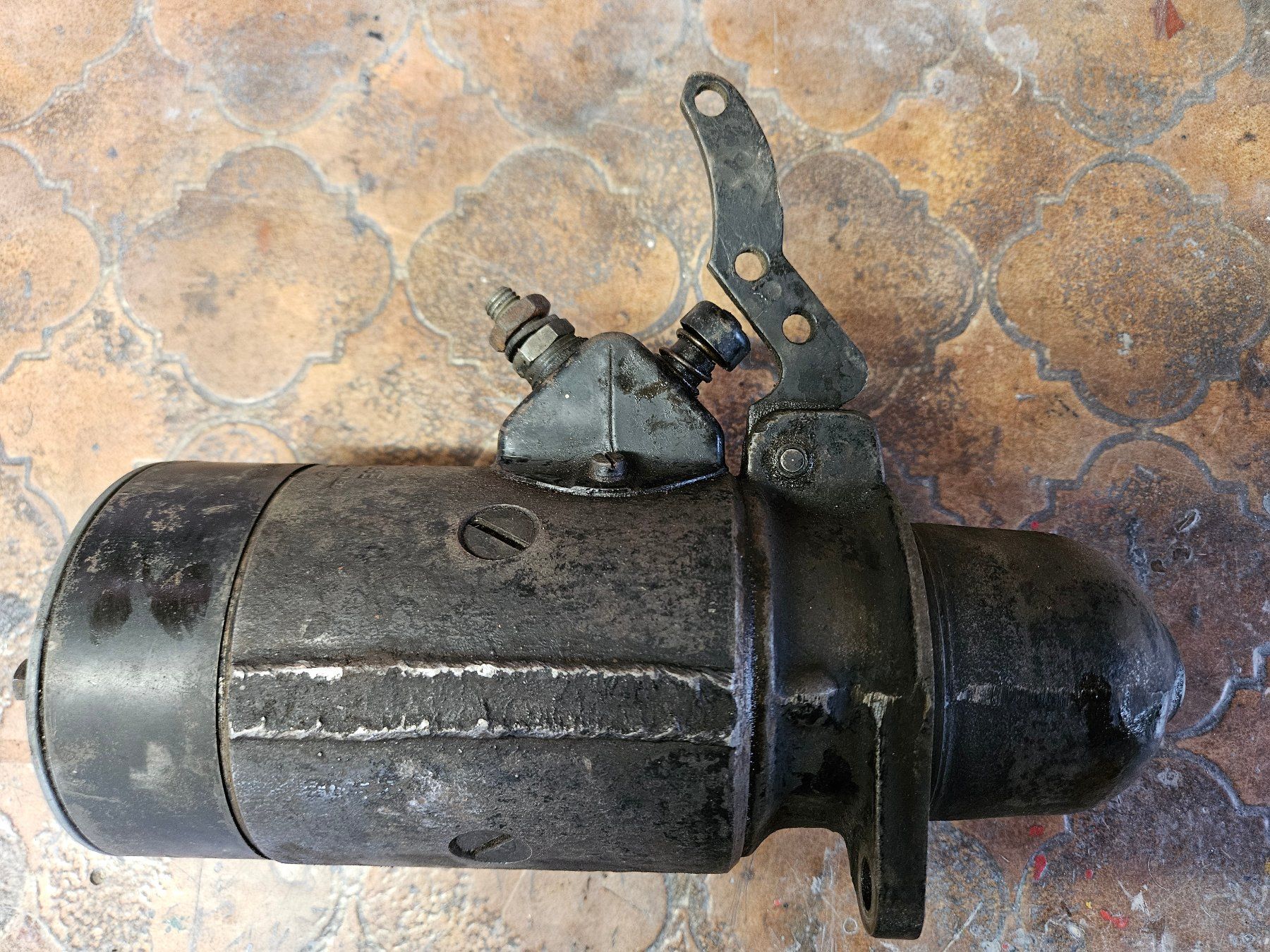 Bosch Tutti pezzi di ricambio auto: Bosch Oldtimer Anlasser EGC 06/8 R11 6V – Usato da Grindelwald venduto da Mettenberg 3