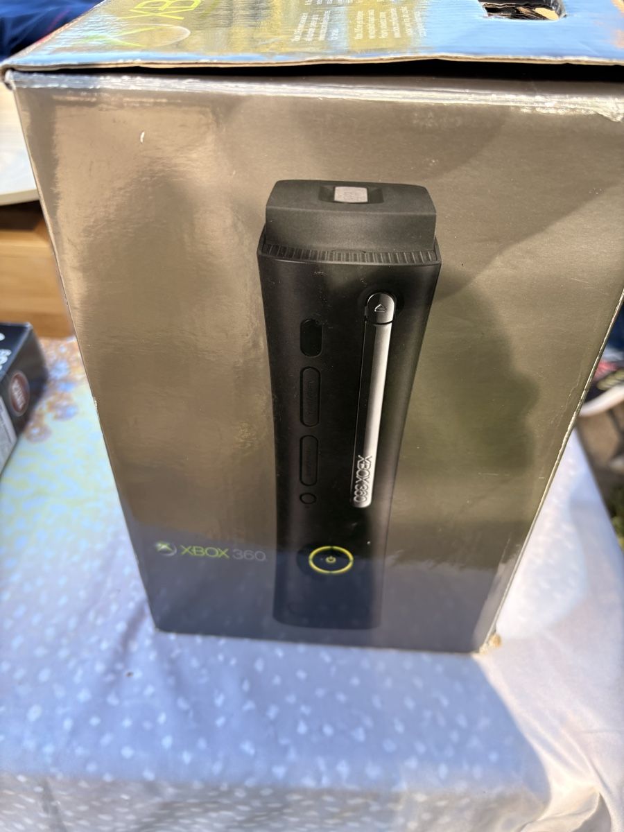 Microsoft Console: XBOX 360 Elite OV – Usato da Kreuzlingen venduto da AF1 3