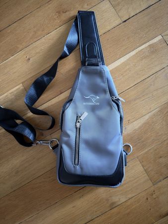 Modische Slingbag / Brusttasche / Tasche Herren