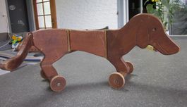 Vintage Holz Dackel "Wackel-Dackel" auf Rädern, Nachziehtier