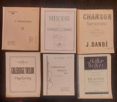 23 Notenhefte mit lockerer Violinmusik  und Klavier