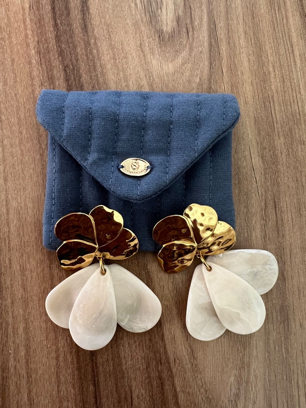 Sezane Boucles d'oreille: Sezane Georgia earrings, new – Neuf (Voir description) à Arzier Le Muids par oma_w5bq 2