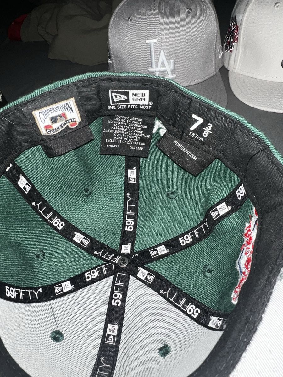 Altro in  Abbigliamento & Accessori: Caps – Nuovo (secondo la descrizione) da Staffelbach venduto da joe_6kgn 5