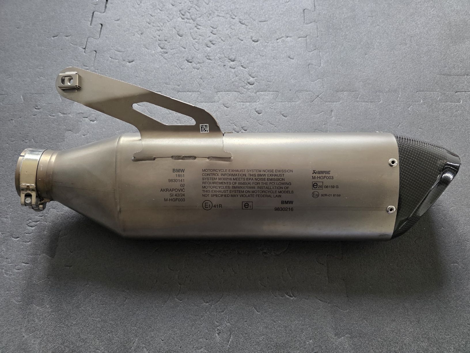 BMW Auspuffanlagen: Akrapovic K69 Endschalldämpfer – Gebraucht aus Belp von Ginus85 1