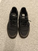 Adidas Sneaker schwarz Grösse 38 2/3 sehr guter Zustand 