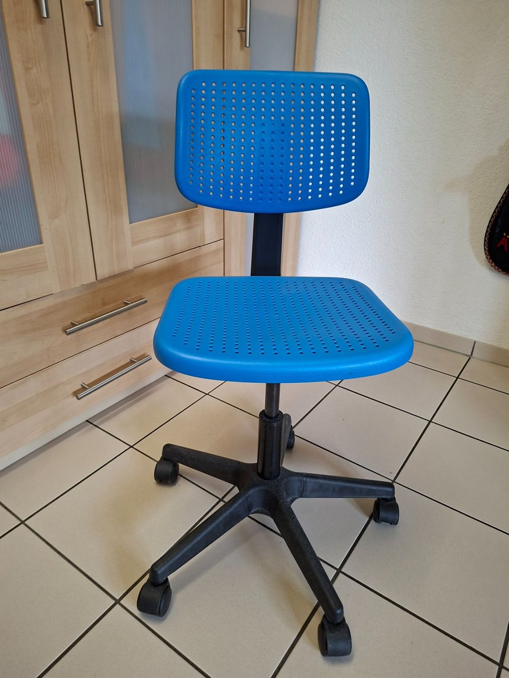 Ikea Sedie: Bürostuhl – Usato da Salvenach venduto da Suppechasper
