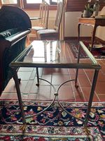 2 tables basses verre et métal gris et doré