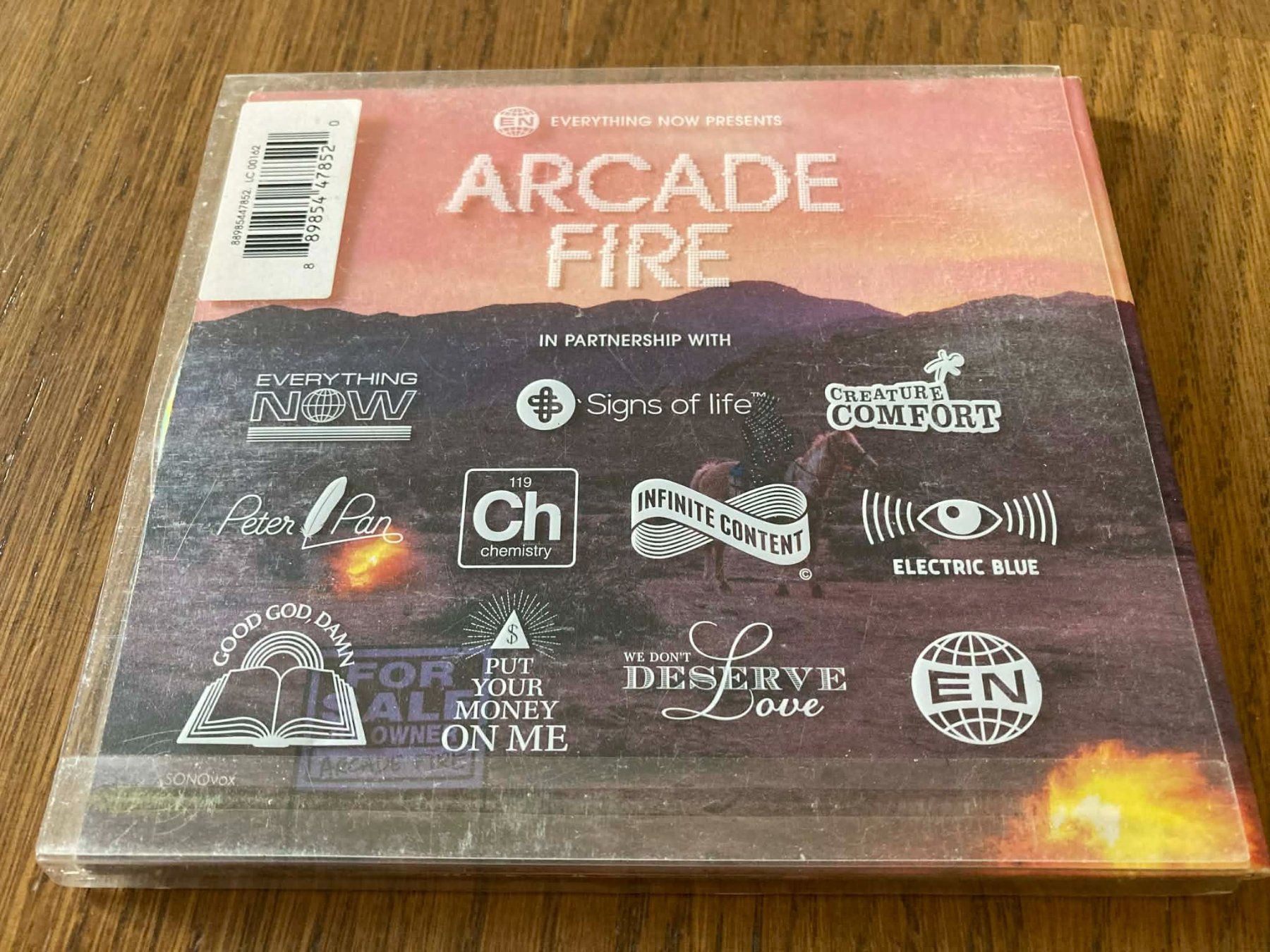 CD: Arcade Fire – Everything Now CD – Usato da Lausanne venduto da sim_bc8q 1