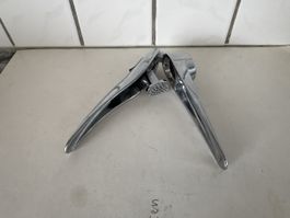 Knoblauchpresse Metall Chrom von Leifheit guter Zustand