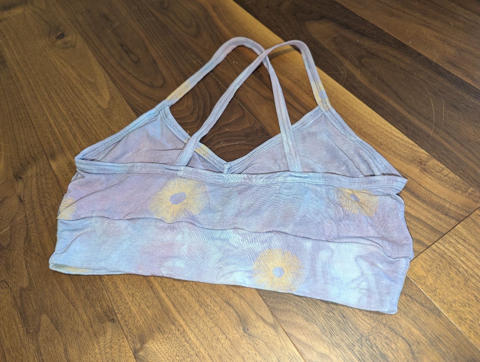 Top: Top Damen THIS WORLD Batik Muster Grösse M – Usato da Häfelfingen venduto da carii 1