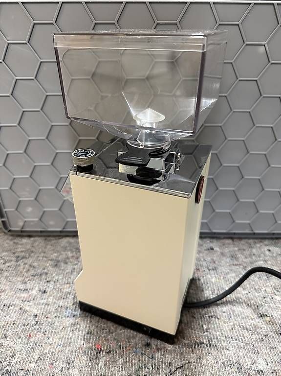 Kaffeemaschinen & Espressomaschinen: Kaffeemühle Eureka Mignon Magnifico – Gebraucht aus Arni BE von joh_klc7 4