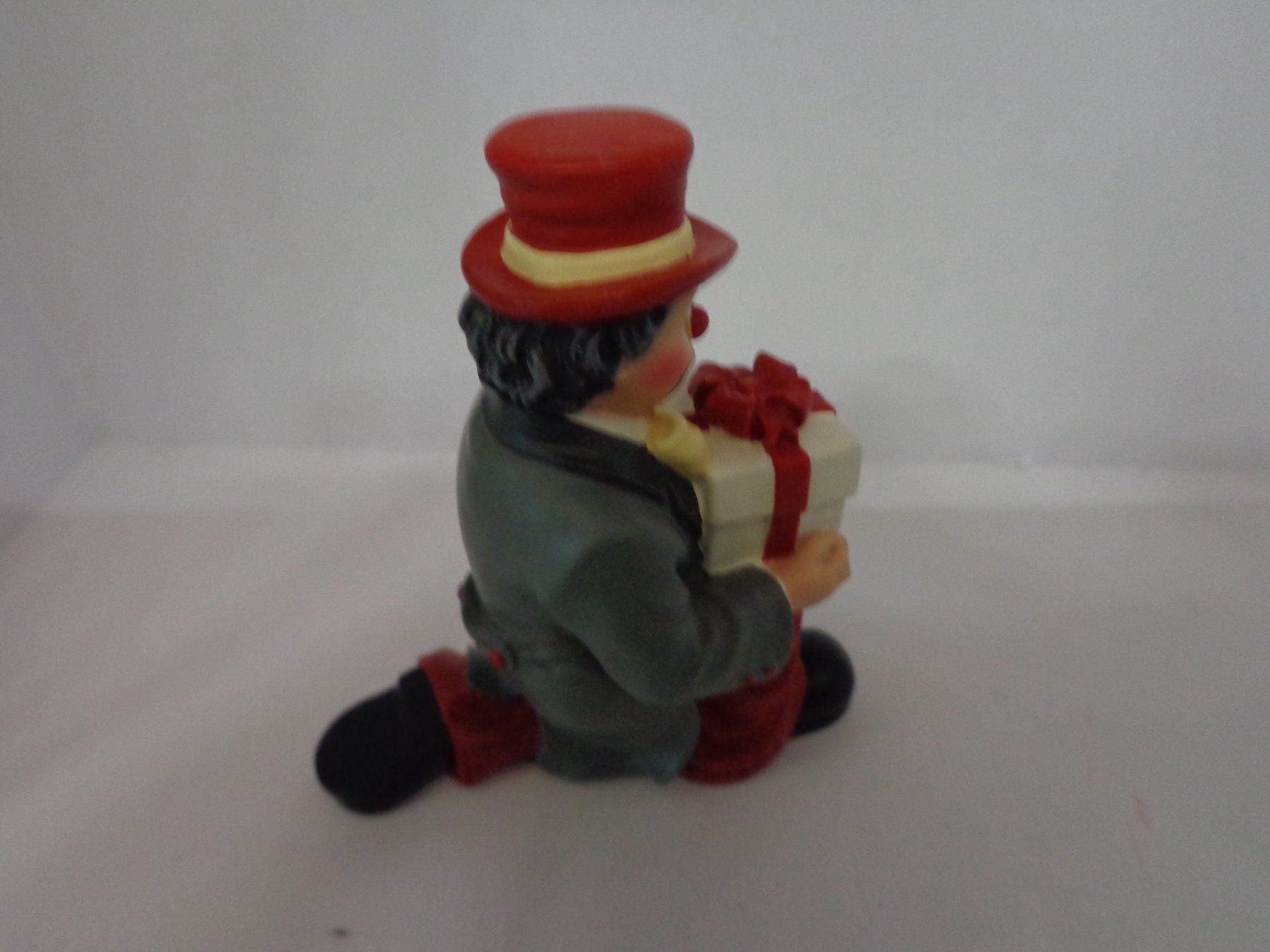 Statuette: Gilde Clown knieend mit Geschenk Hut rot – Nuovo (secondo la descrizione) da Liestal venduto da Gecko16 5