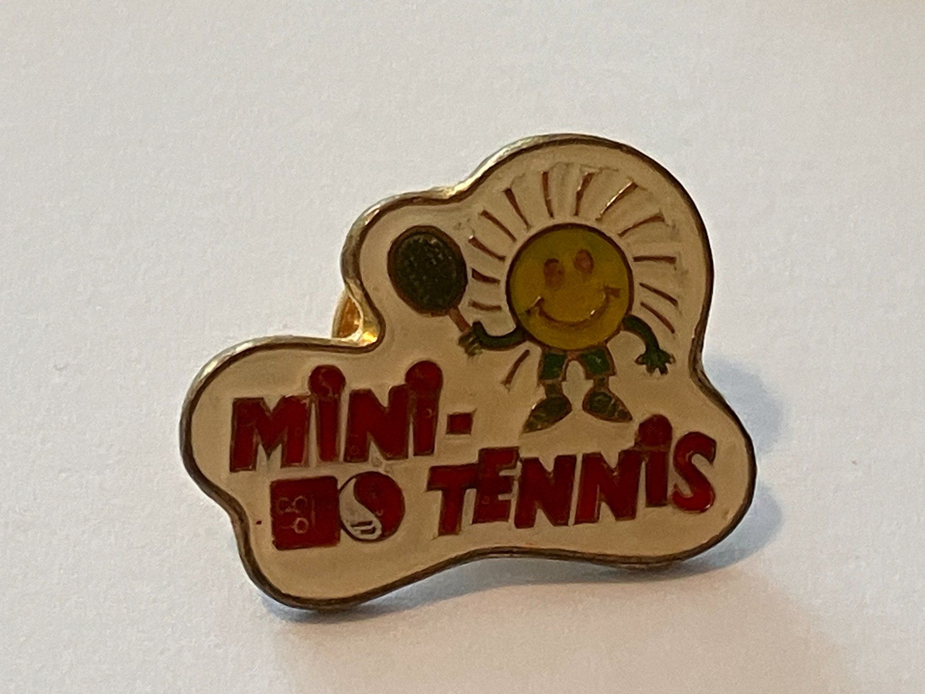 Placchette & Badge: 1 Pin Mini Tennis – Usato da Basel venduto da djwwpp