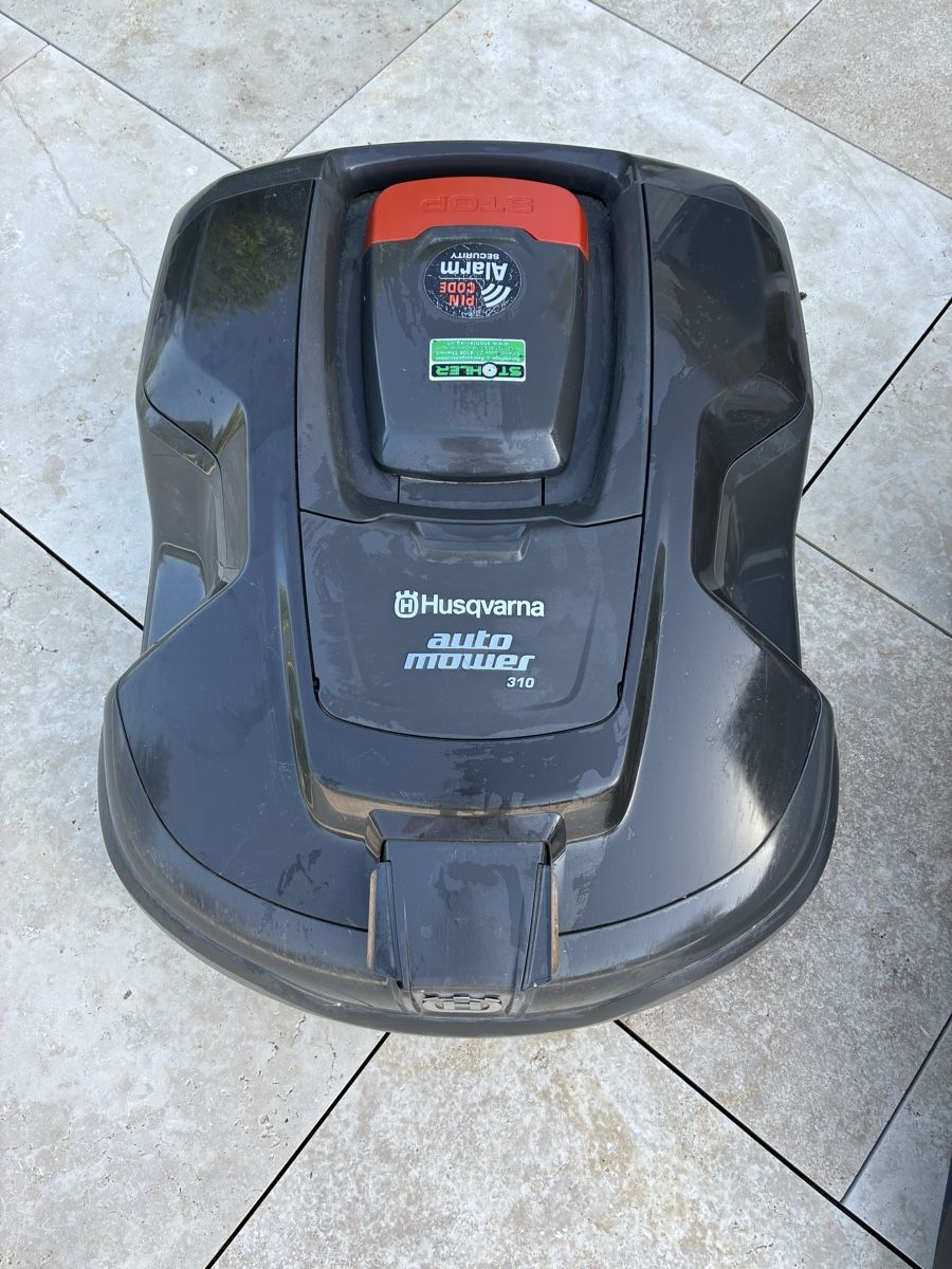Husqvarna Tagliaerba: Husqvarna Automower 310  – Usato da Hofstetten SO venduto da cec_bty2