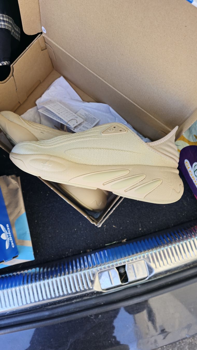 Adidas Scarpe da uomo: Adidas Schuhe gr.42 2/3 NEU – Nuovo e nell'imballaggio originale da Amriswil venduto da newschweiz