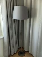 Stehleuchte silber/grau Lampe guter Zustand, 1.50m hoch
