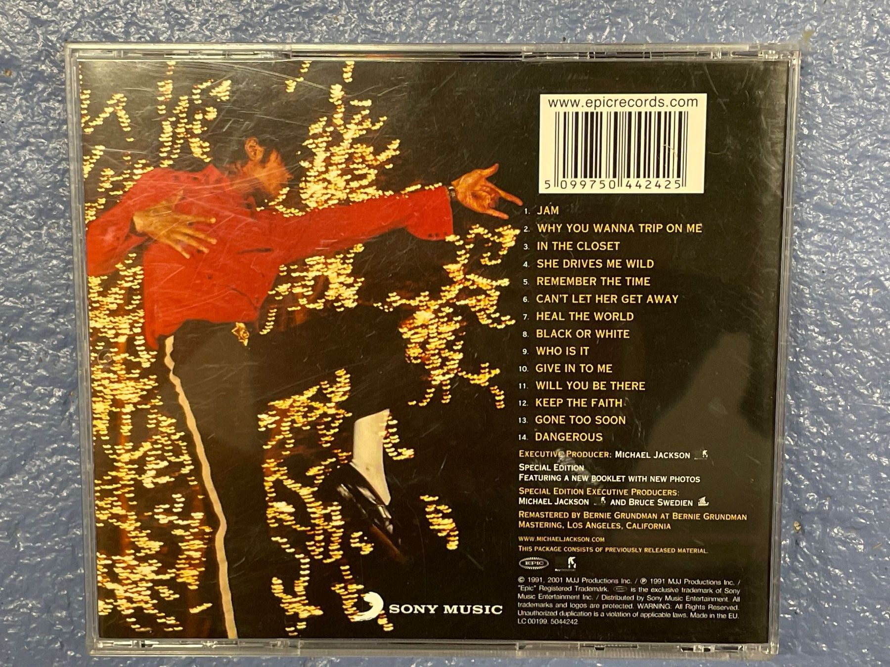 CDs: [CD] MICHAEL JACKSON - Dangerous (1991) – D'occasion à Frasnacht par DiskSelection 1