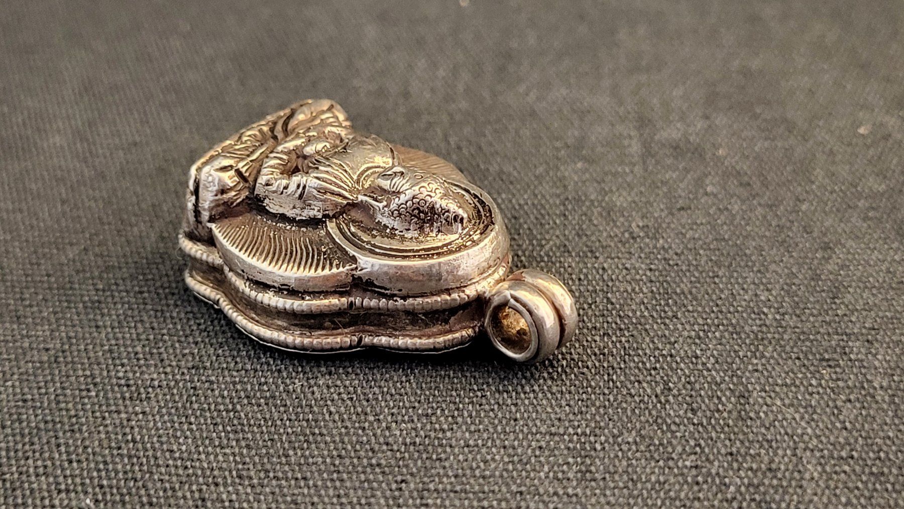 Ciondoli: Silber-Amulett BUDDHA - Gift-Anhänger – Usato da Basel venduto da spinne02 3