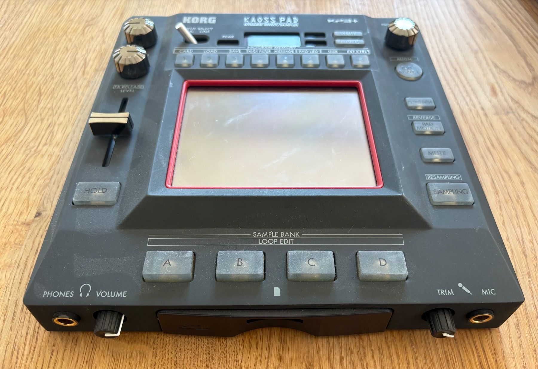 Korg Musikinstrumente: KORG Kaoss Pad KP3+ Dynamic Effect Sampler guter Zustand – Gebraucht aus Zürich von luc_rp92 2