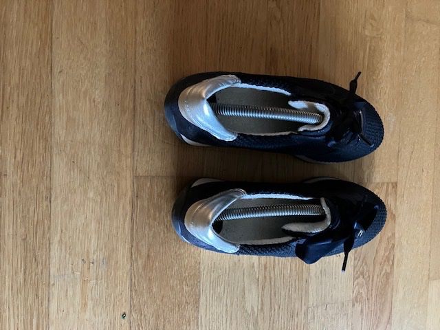 Chaussures femmes: Laufschuh – D'occasion à Lufingen par Montreux 2