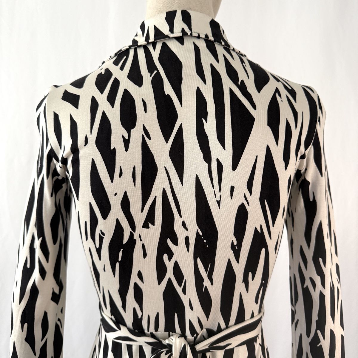 Diane von Furstenberg Vestiti: DIANE VON FURSTENBERG Silk Dress – Nuovo (secondo la descrizione) da Emmen venduto da Nightingale_2022 4