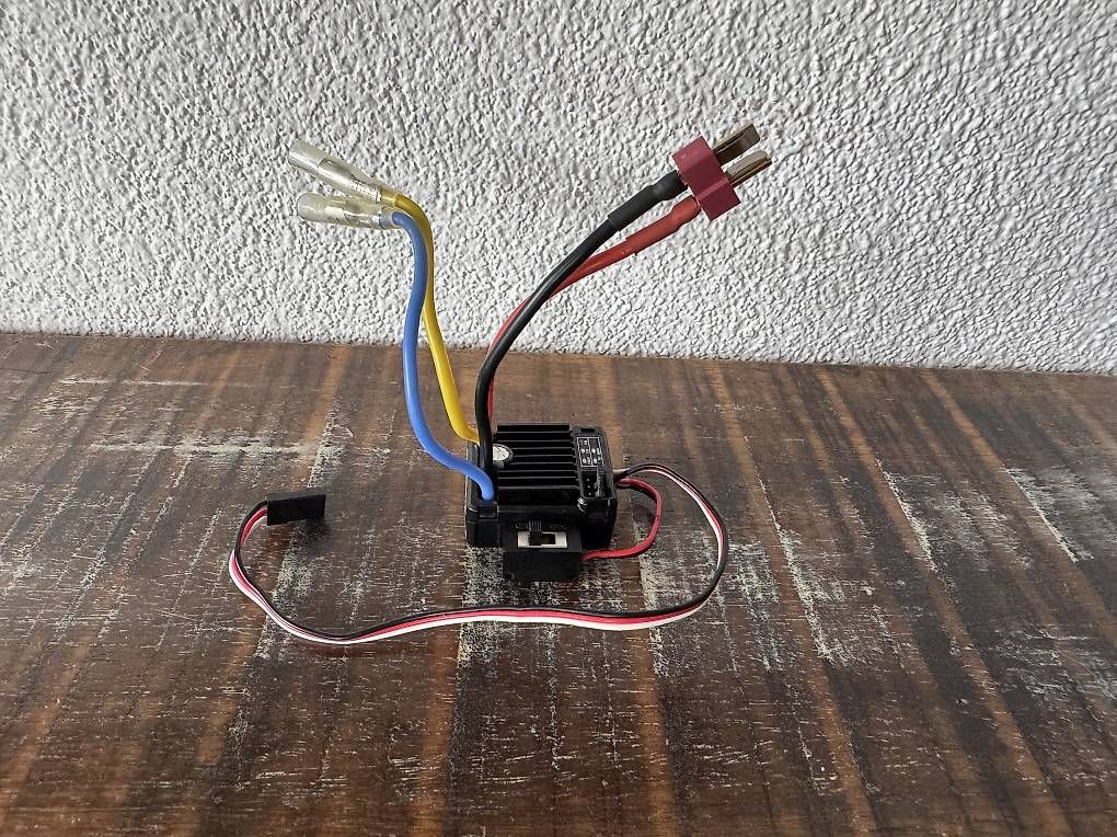 RC Kits de montage: Amewi Hobbywing WP-1060 brushed ESC – Neuf avec emballage d'origine à Grosswangen par BUSWERch 1