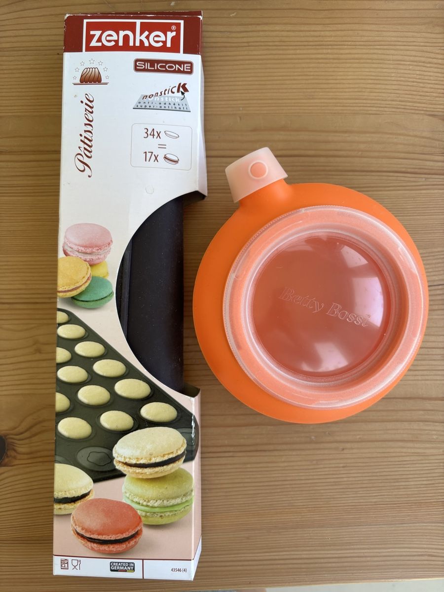 Teglie da forno: Spritzbeutel und Macarons Matte – Usato da Rümlang venduto da _toniii_