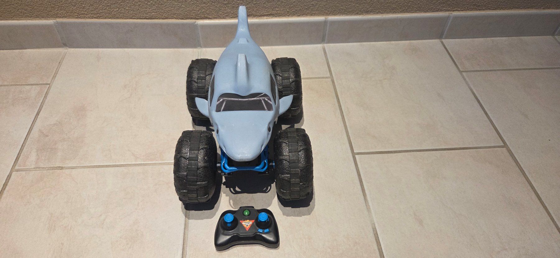 Jouets: Ferngesteuertes Spielzeug Auto – D'occasion à Widen par Cariff 1