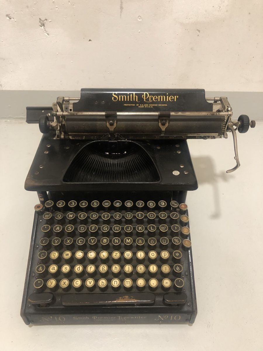 Schreibmaschinen: Machine à écrire ancienne Smith Premier No 10 - vintage – Gebraucht aus Lausanne von Stephaniesdressing