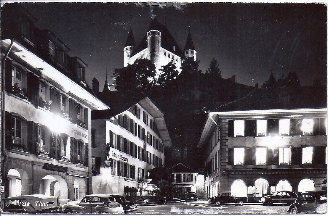 Cartes postales: THOUNE, place et château de nuit – Neuf (Voir description) à Les Verrières par Scampi0