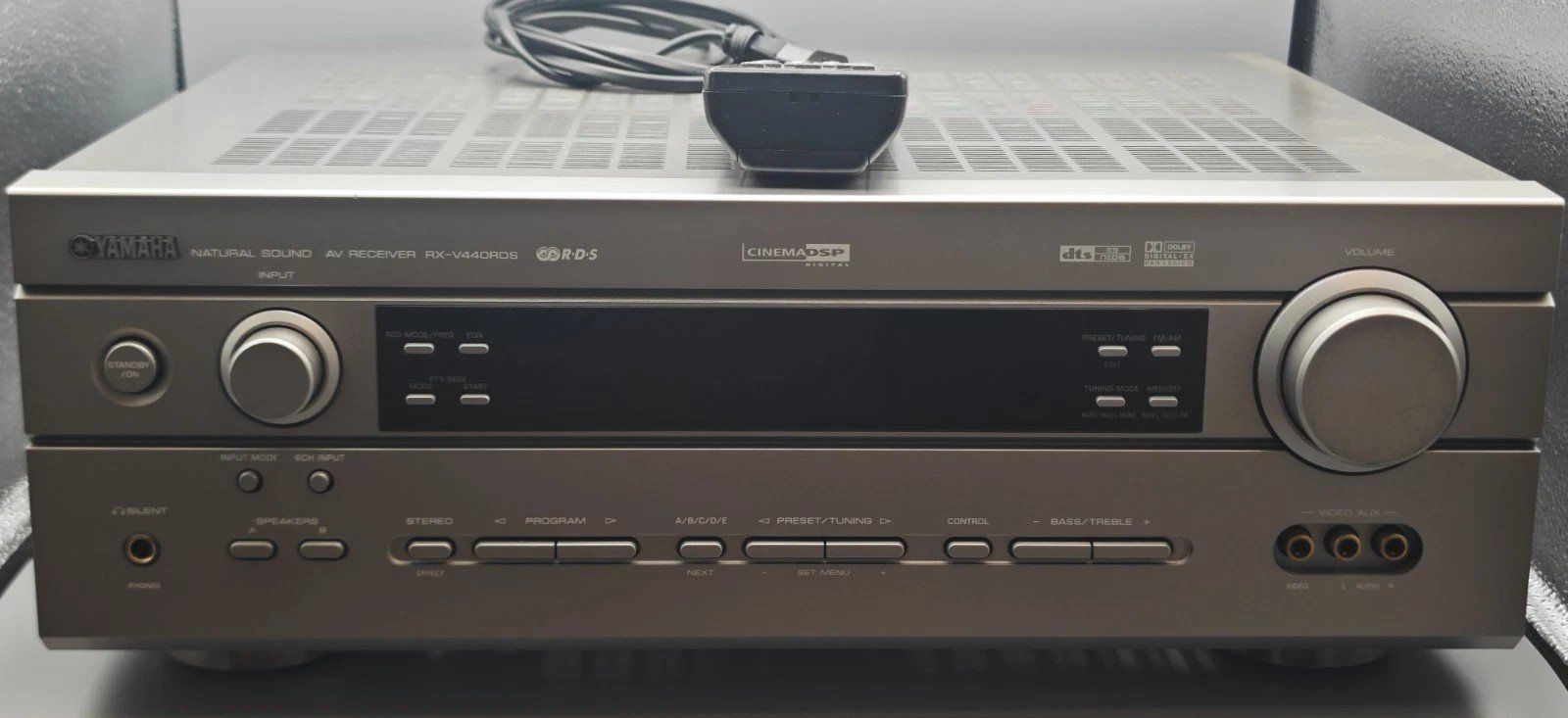 Yamaha Receiver: AV-Receiver Yamaha RX-V440RDS – Gebraucht aus Ueberstorf von FancyMarmot