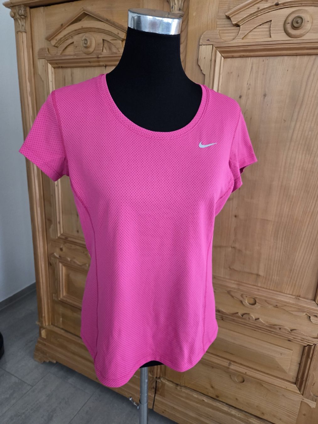 Nike T-shirt: Nike T-Shirt – Nuovo (secondo la descrizione) da Wiesendangen venduto da Sinhuk