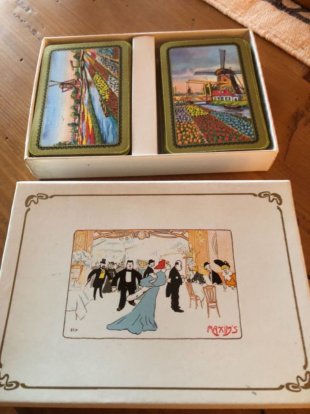 Giochi: Jeu de Card Coffret MAXIMS PARIS Vintage – Usato da thonex venduto da begochiqui
