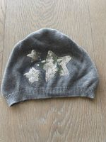 Süsse Wintermütze H&M Gr. 110/128 grau Sterne Pailletten