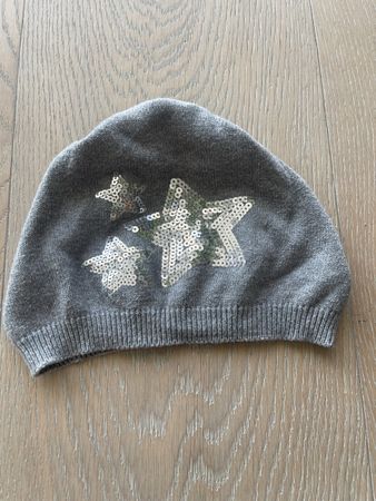 Süsse Wintermütze H&M Gr. 110/128 grau Sterne Pailletten