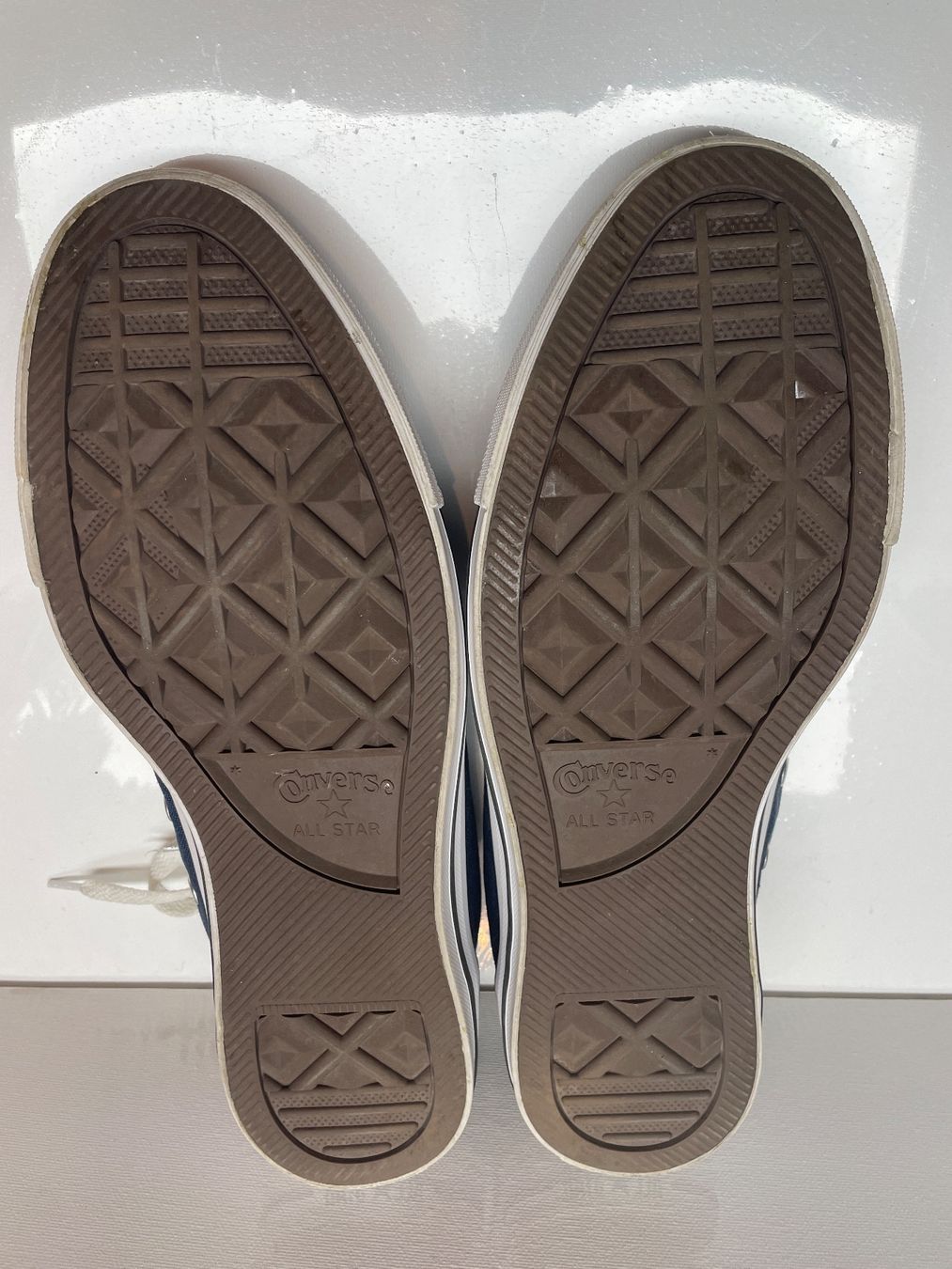 Converse Scarpe da uomo: dunkelblaue Converse in Grösse 42.5 – Nuovo (secondo la descrizione) da Wolfhausen venduto da Mawere 2