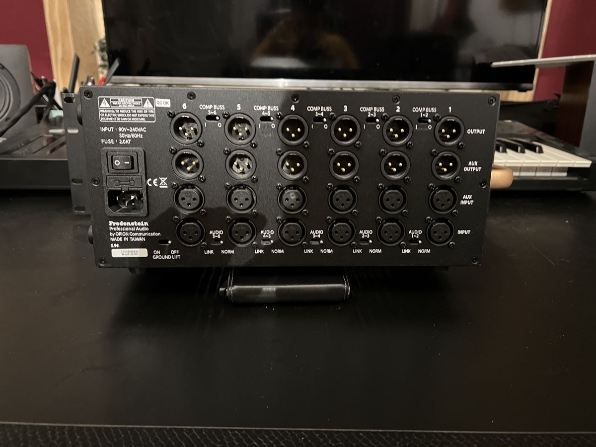 Supporti a parete: Frankenstein Bento6 500er rack modul mit rackmount – Usato da Emmenbrücke venduto da denola 1