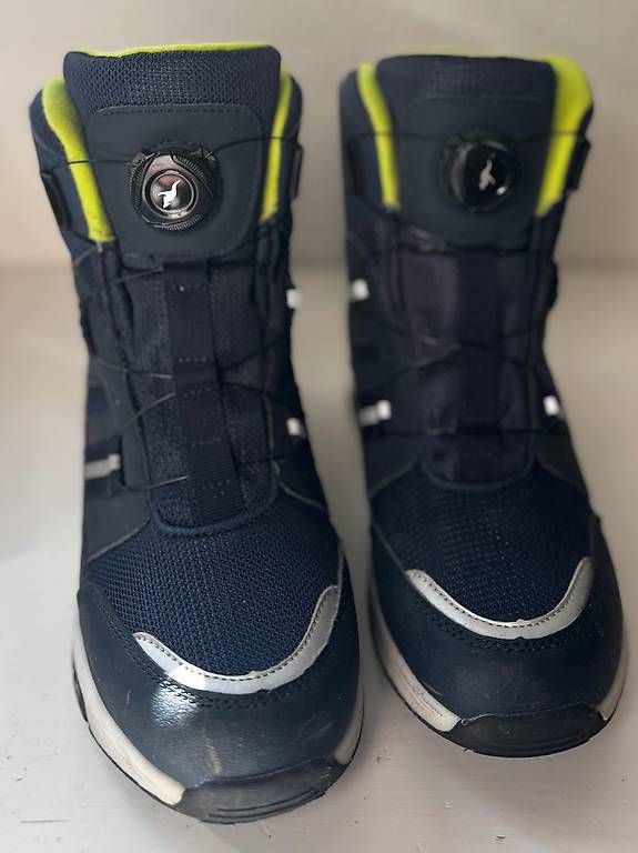 Scarpe per ragazzi: Kangaroos Kinder Winterschuhe,Grosse 37 – Usato da Bern venduto da mam_v6sq 3