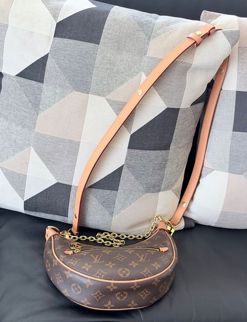 Louis Vuitton Borse da donna: Louis Vuitton Loop Bag – Usato da Reinach AG venduto da RobbisB 8