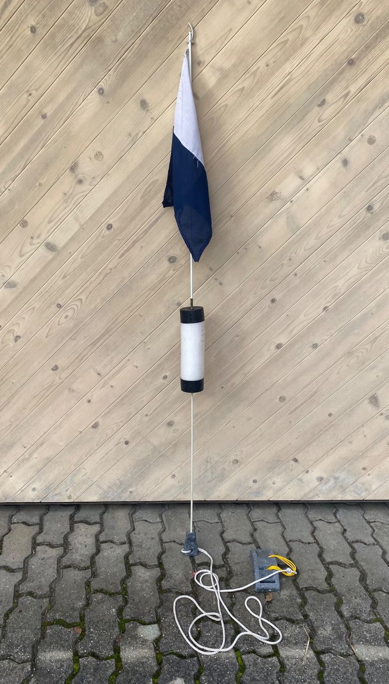 Drapeaux: Taucherflagge – D'occasion à Bäriswil BE par Adorsa
