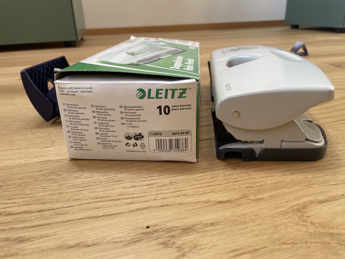 Leitz Macchine rilegatrici: Perforatrice Leitz – Usato da Hérémence venduto da saburan 2
