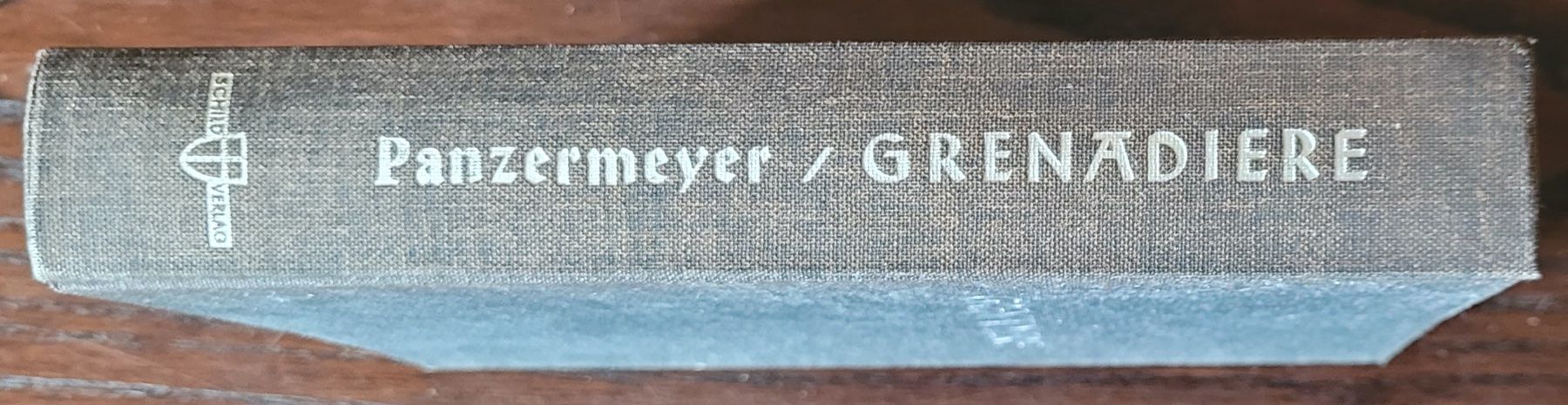Libri: Kultbuch Panzermeyer/Grenadiere & Buch Die Waffen-SS – Usato da Bachenbülach venduto da SoCal69 1