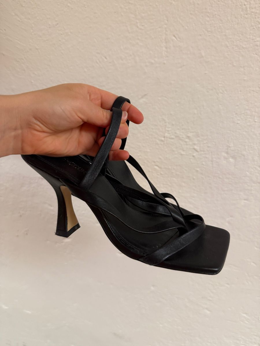Scarpe da donna: Mango Black Leather Heeled Sandals, Size 36 EU – Usato da Adliswil venduto da dai_yr5z 2