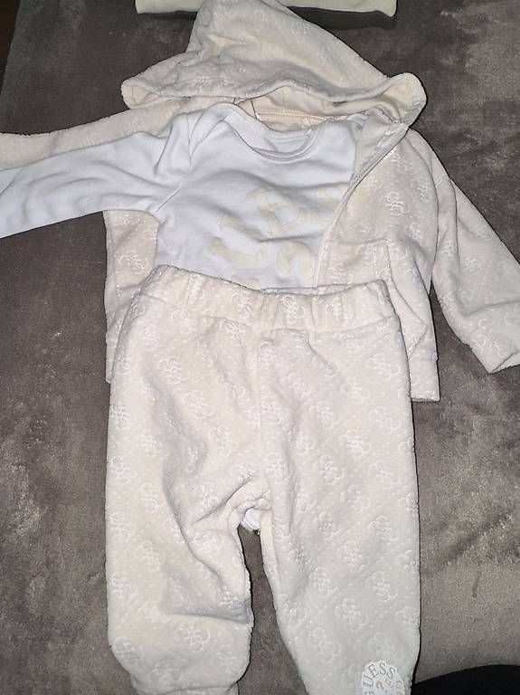 Lotti & Set di vestiti: Baby Kleider – Usato da Root venduto da LiitAa10