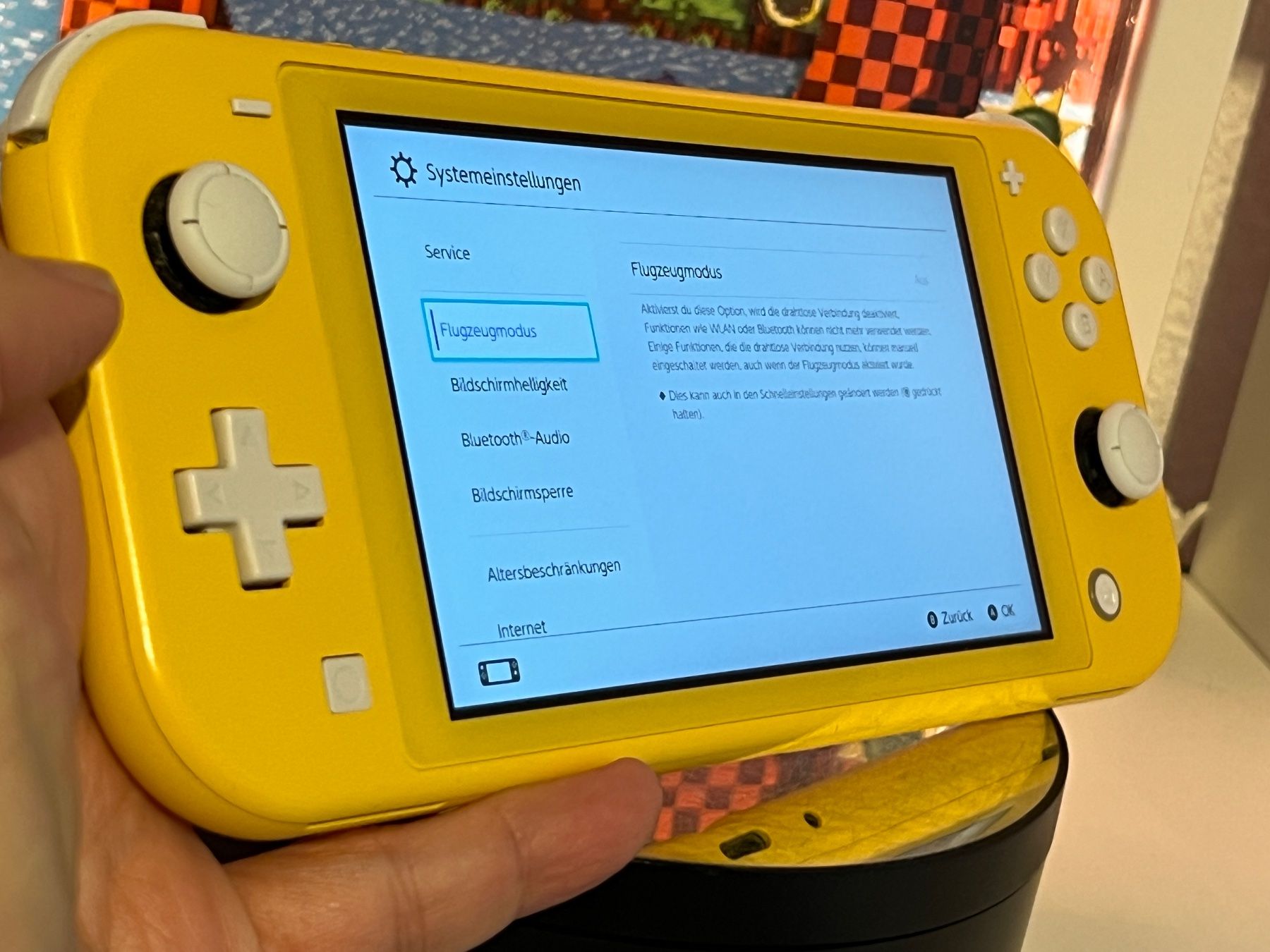 Nintendo Console: Switch Lite Gelb – Nuovo (secondo la descrizione) da Zürich venduto da rg_swiss 4