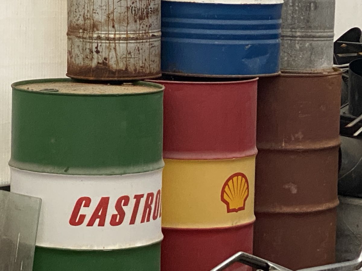 Zubehör: Alte Fässer Bartheke – Gebraucht aus Sutz von Cash900 1