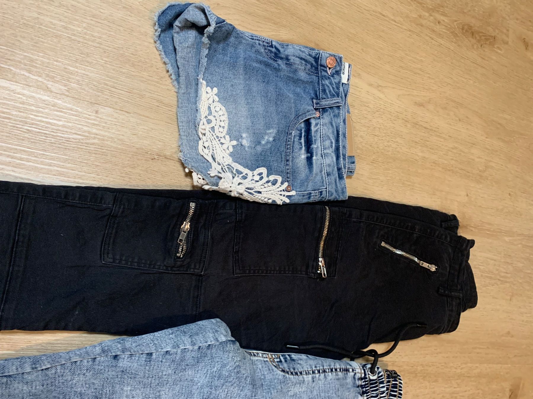 Lotti di vestiti: Hosen Gr.M – Usato da Niederhasli venduto da Nati134 1